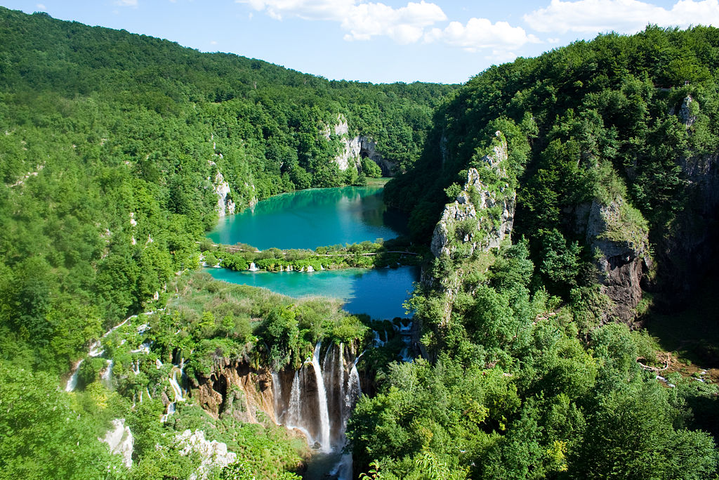 *Plitvice Lake photo: Pablo BM from London, England, CC BY 2.0, via Wikimedia Commons